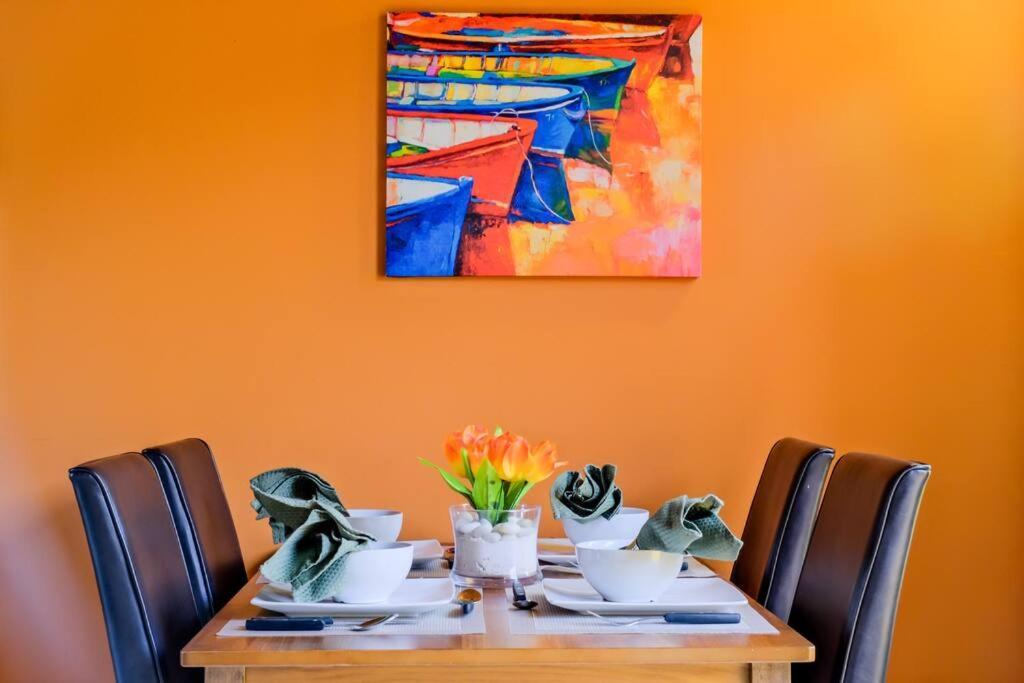 Iona'S Home: Vibrant 2Bedroom Home Near Вилемстад Екстериор снимка